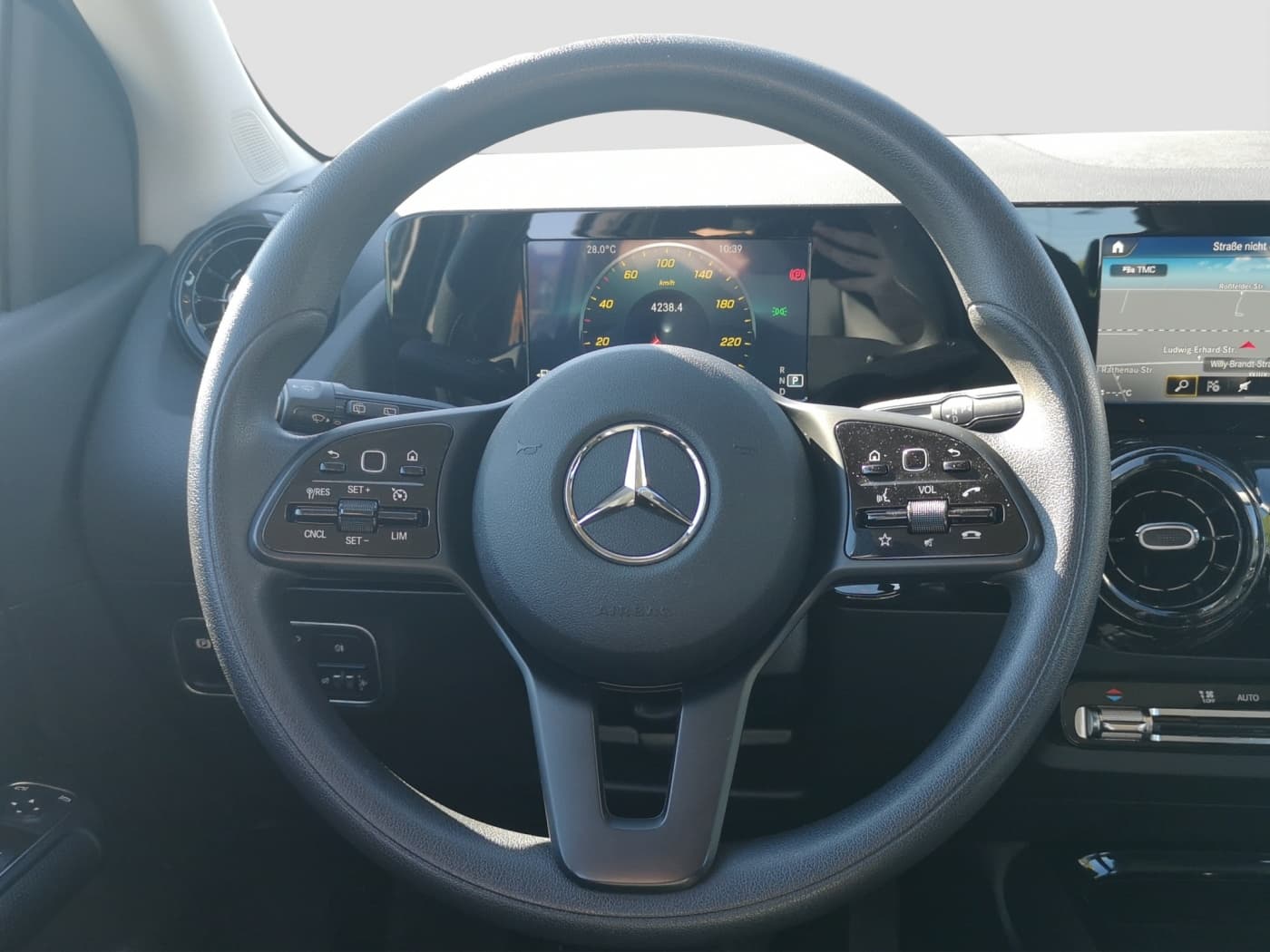 Mercedes-Benz B 200 d Bild 10