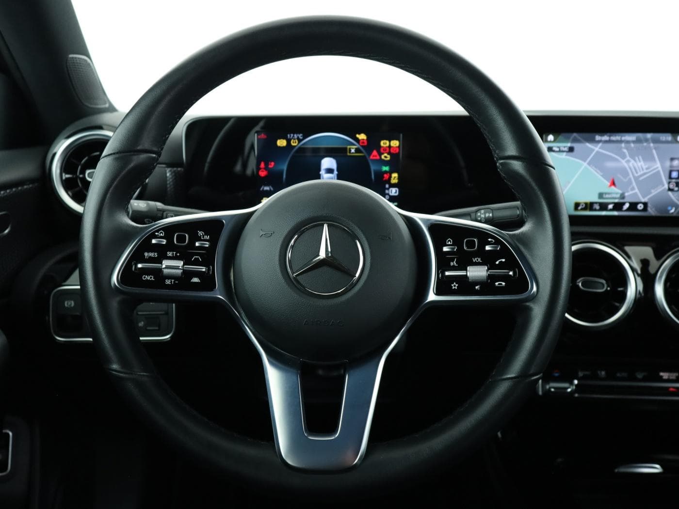 Mercedes-Benz A 250 e Bild 11