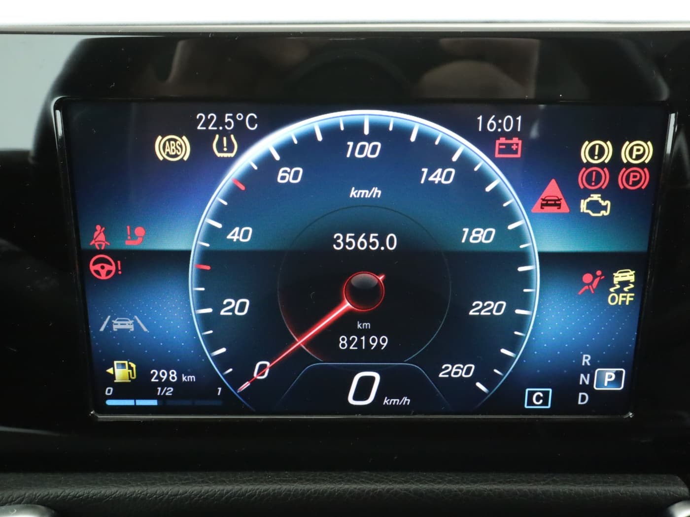 Mercedes-Benz GLB 200 d Bild 12