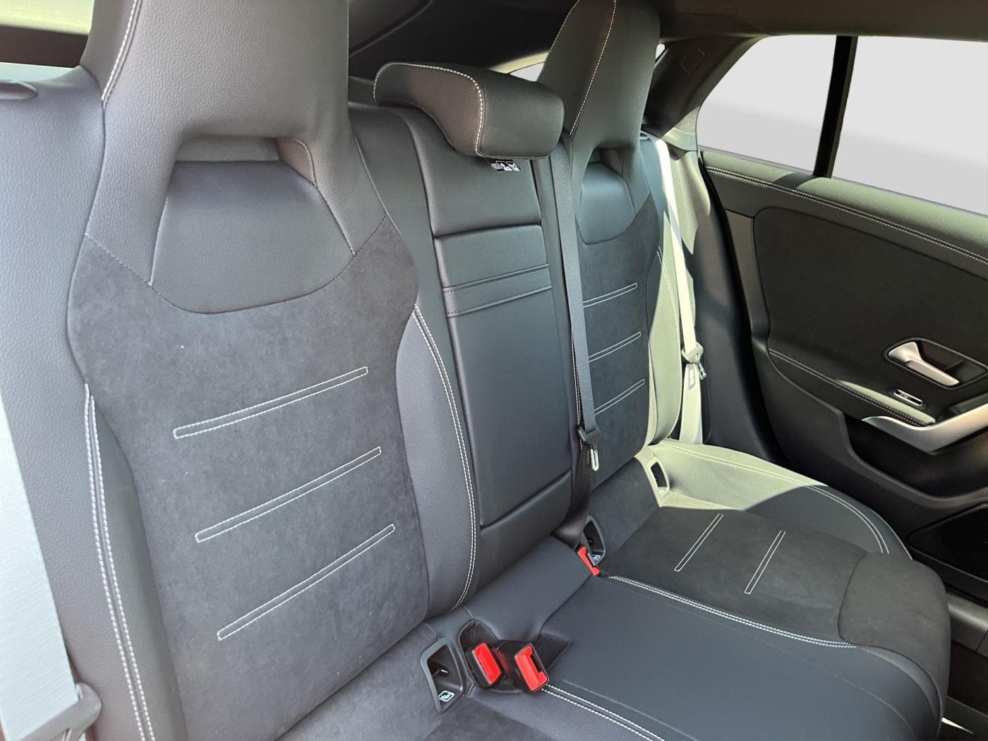 Mercedes-Benz CLA 200 Shooting Brake Bild 14