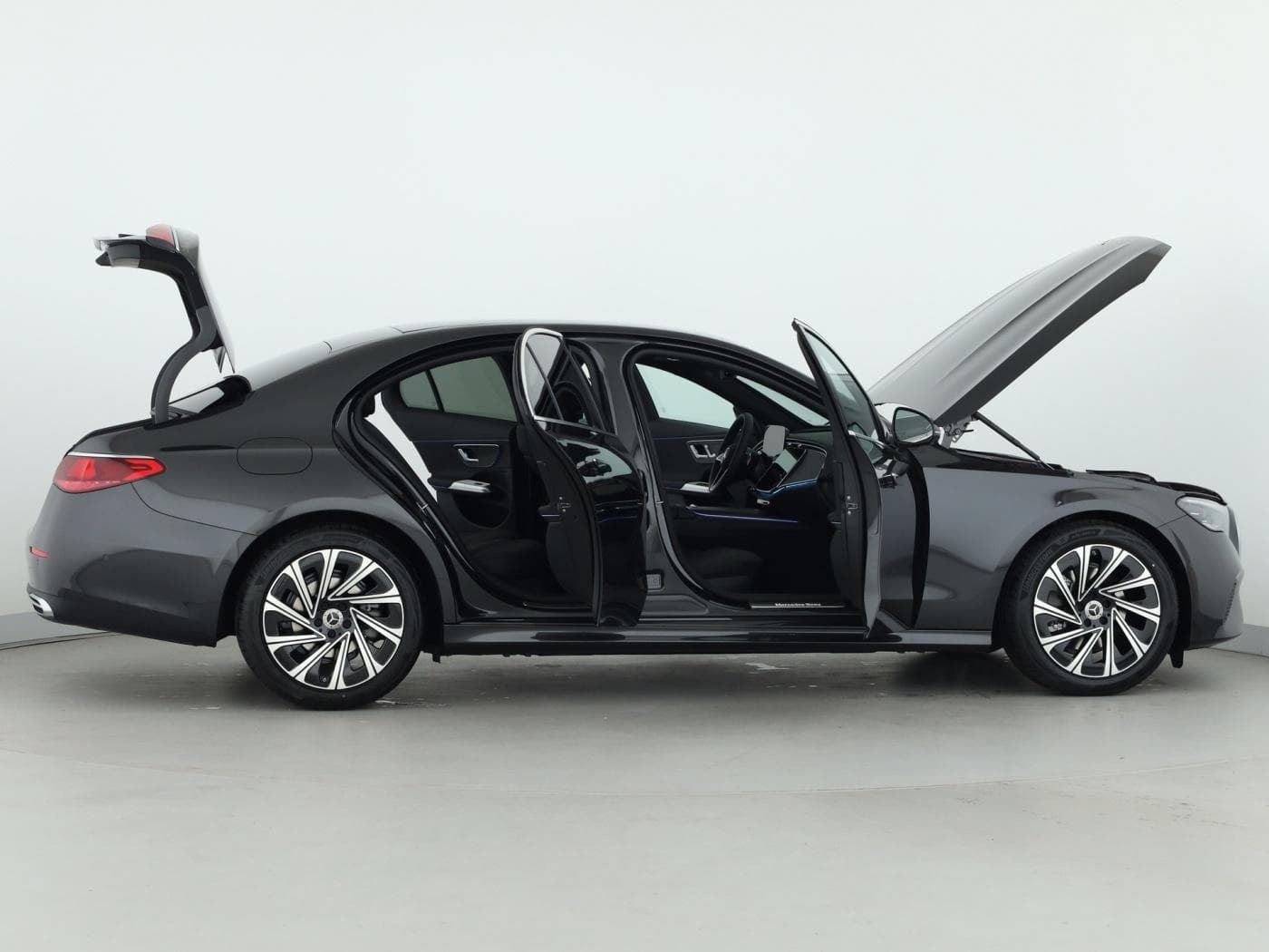 Mercedes-Benz E 200 Limousine Bild 8