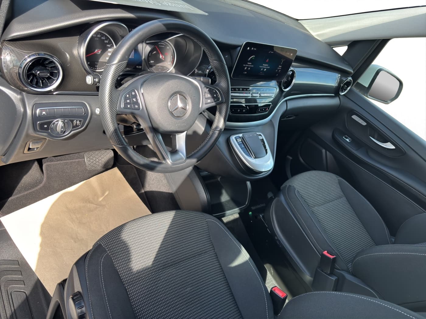 Mercedes-Benz EQV 300 Lang Bild 9