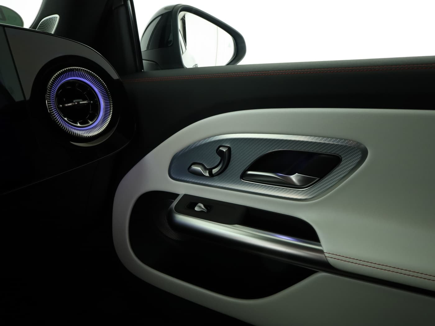 Mercedes-Benz GLB 250+ mit EQ Technologie Bild 16