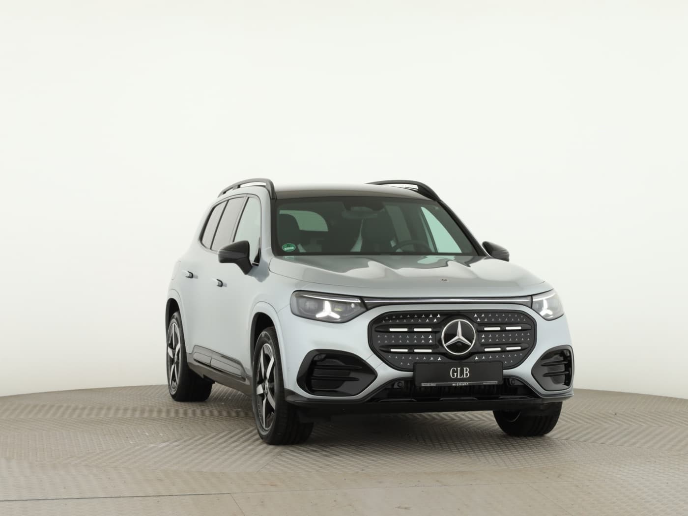 Mercedes-Benz GLB 250+ mit EQ Technologie Bild 3