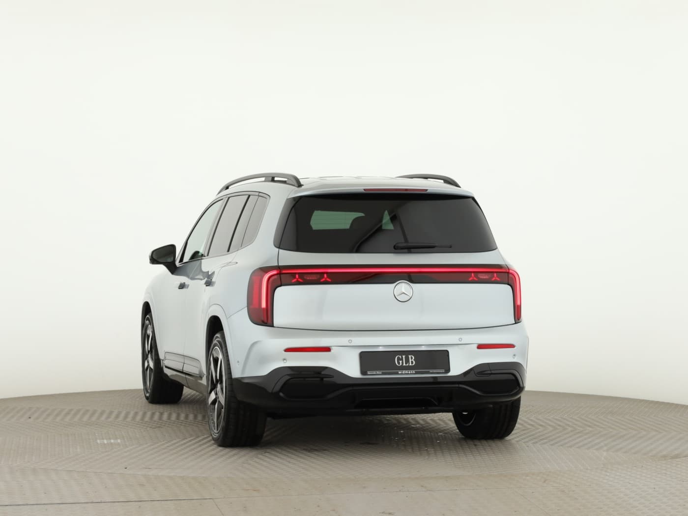Mercedes-Benz GLB 250+ mit EQ Technologie Bild 4