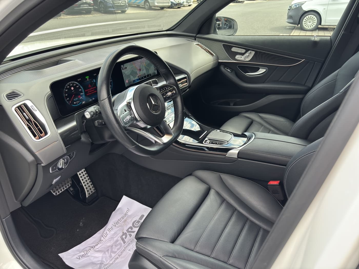Mercedes-Benz EQC 400 4M Bild 21