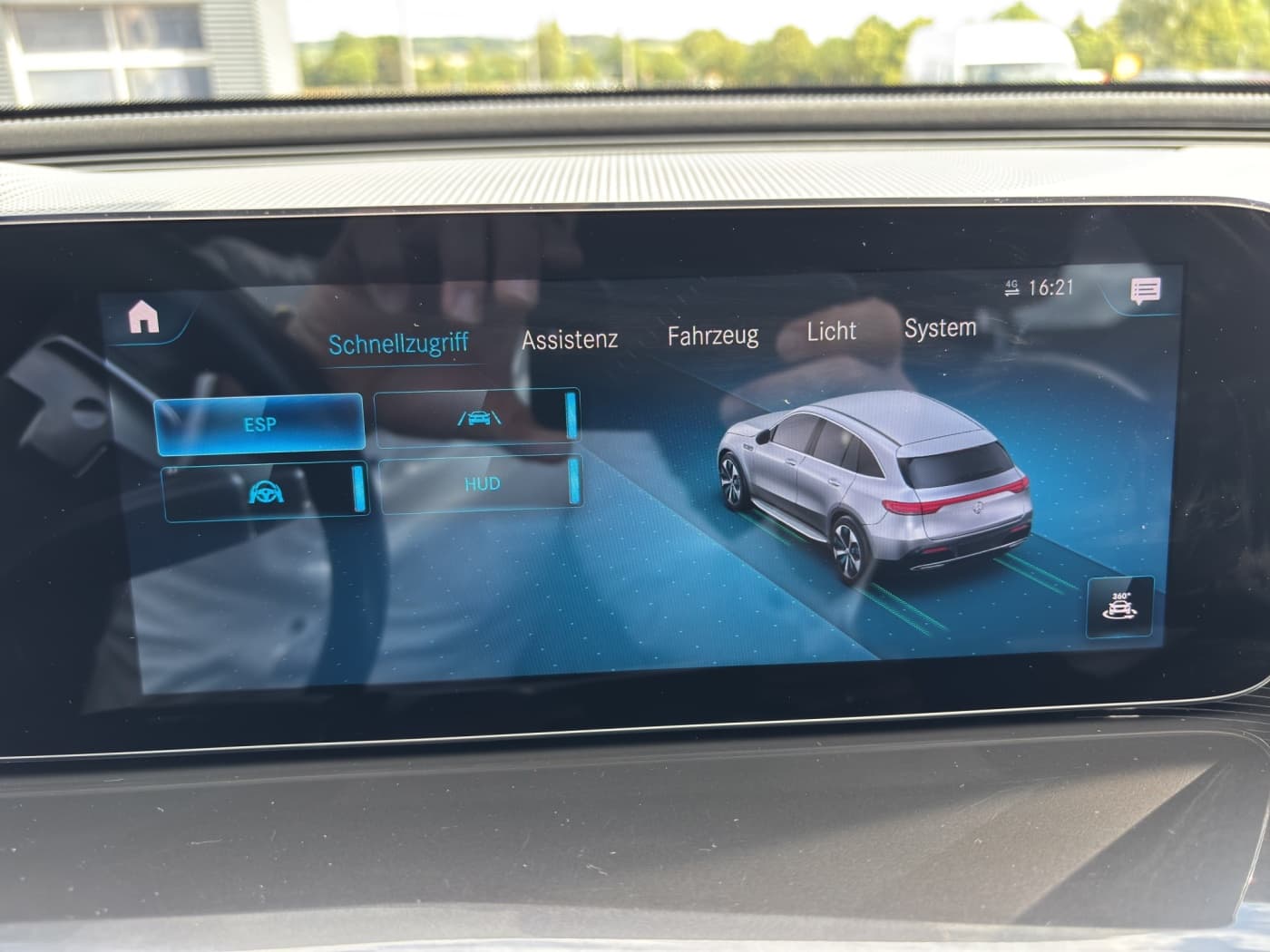 Mercedes-Benz EQC 400 4M Bild 27