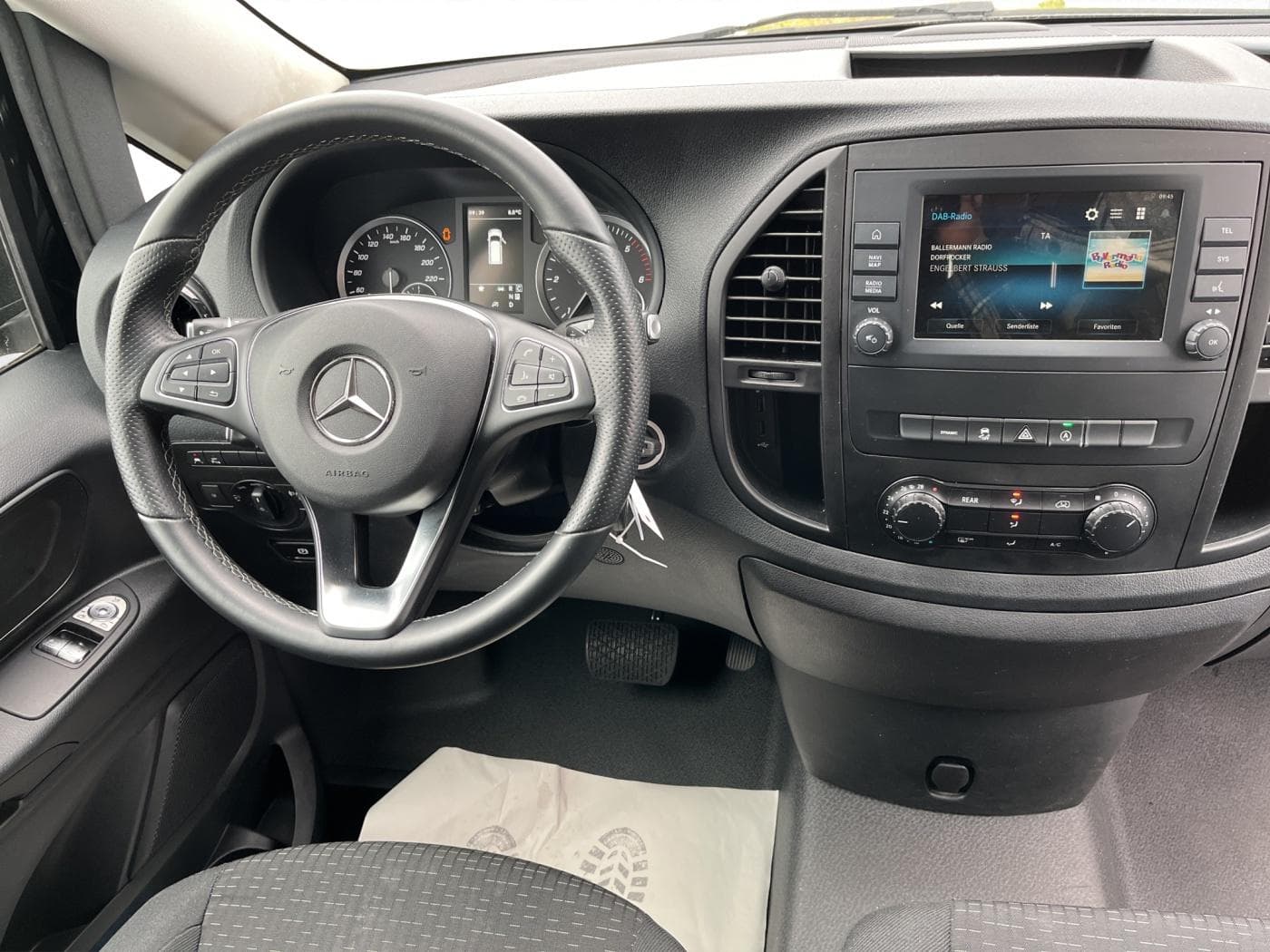 Mercedes-Benz Vito 116 CDI Tourer PRO Extralang Bild 9