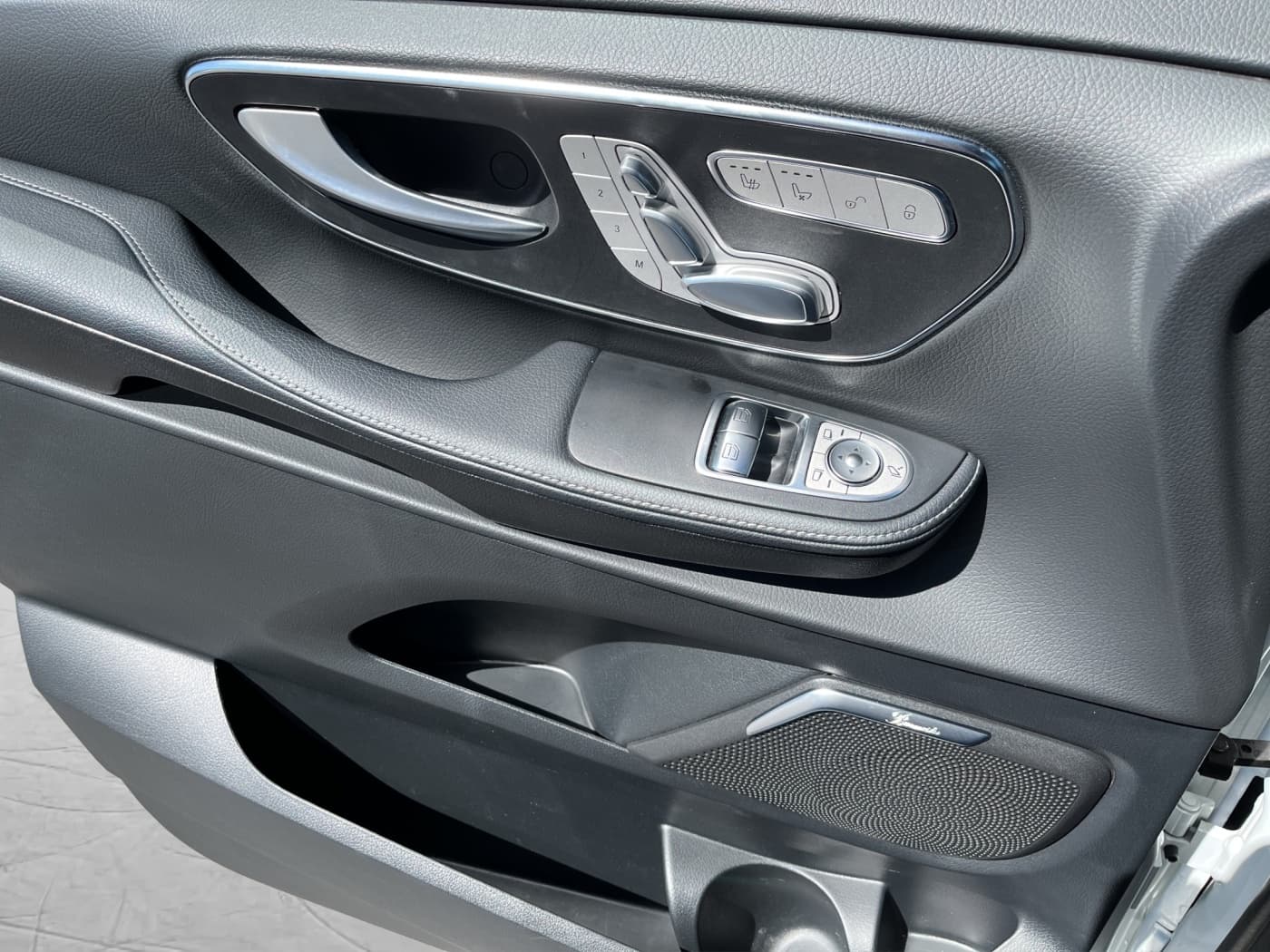 Mercedes-Benz V 300 d 4MATIC AVANTGARDE EDITION AMG Bild 15