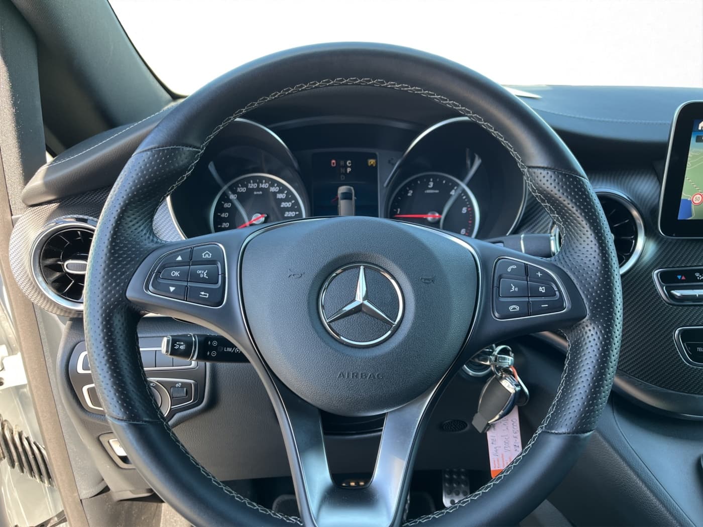 Mercedes-Benz V 300 d 4MATIC AVANTGARDE EDITION AMG Bild 9