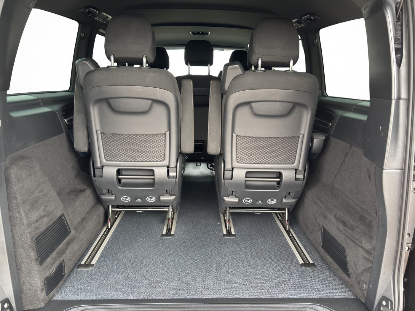 Mercedes-Benz EQV 300 Lang Bild 18