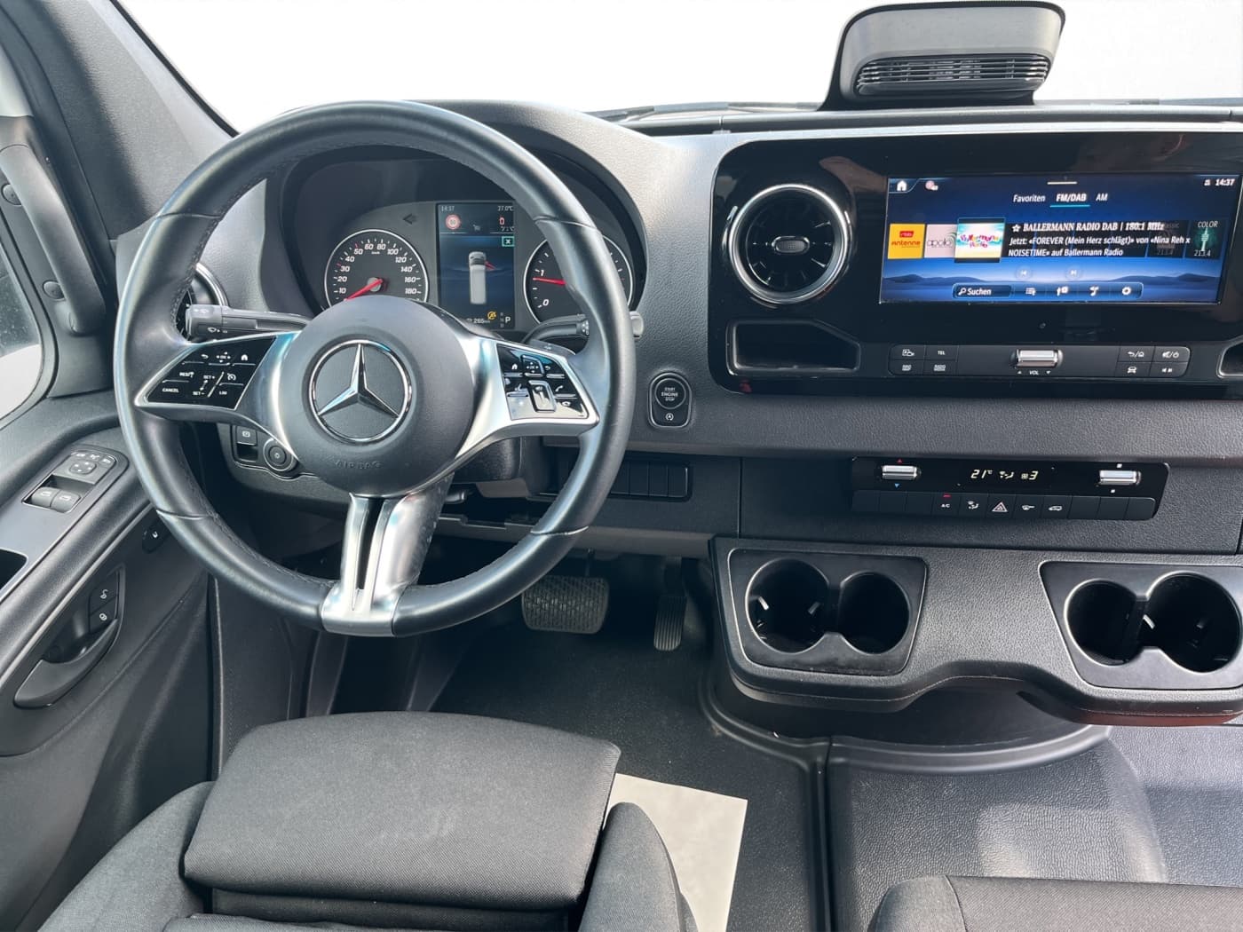 Mercedes-Benz Sprinter 317 CDI Kasten lang Bild 9
