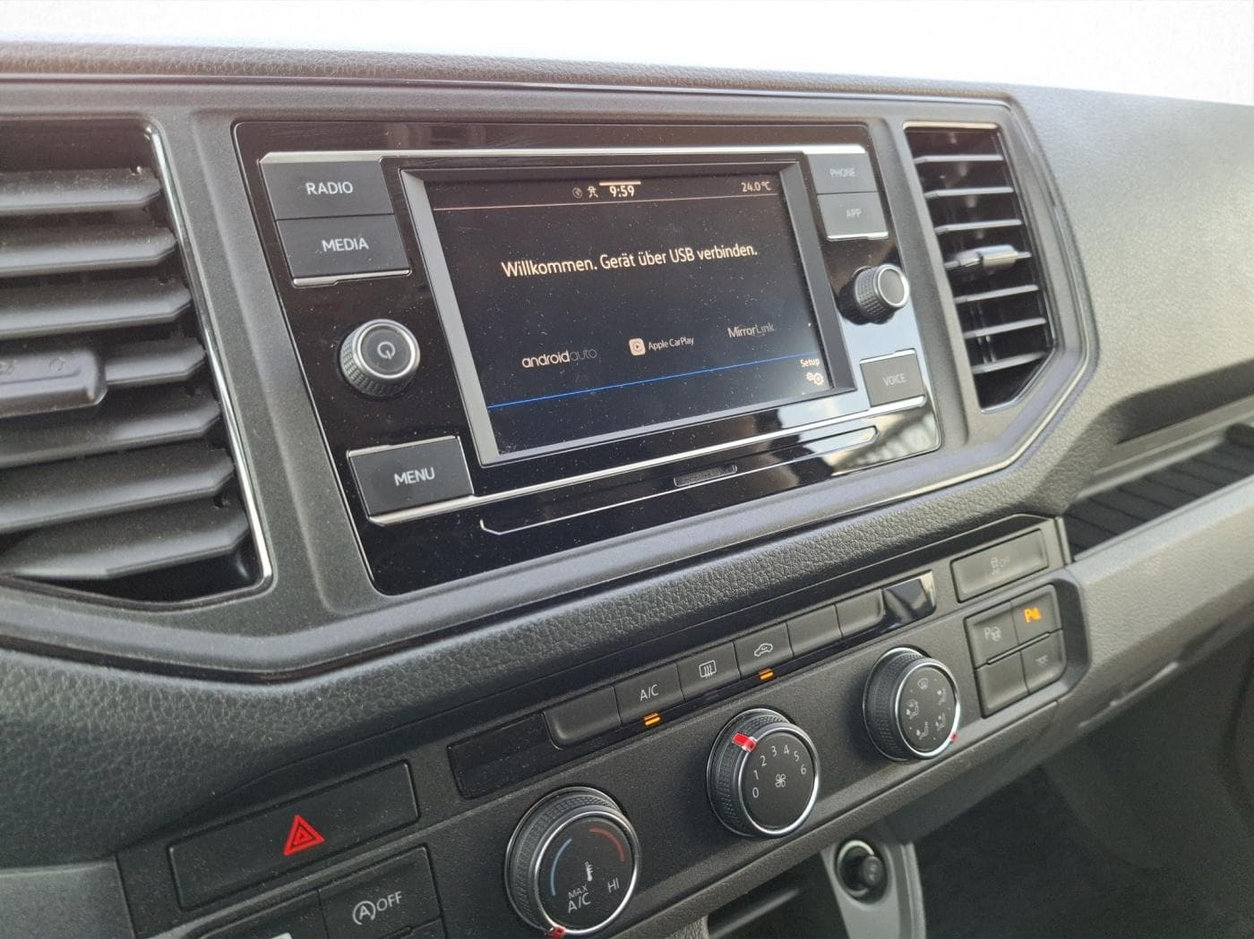 Volkswagen Crafter 35 2.0 TDI L2H2 FWD (EURO 6d-TEMP) Bild 12