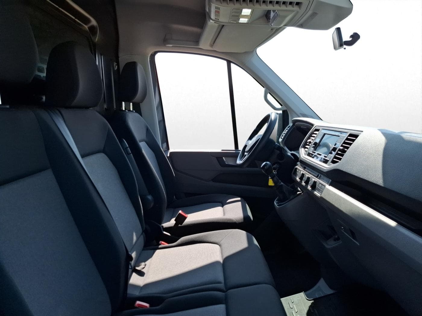Volkswagen Crafter 35 2.0 TDI L2H2 FWD (EURO 6d-TEMP) Bild 14