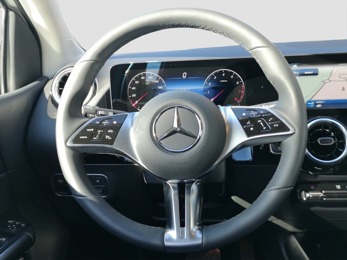 Mercedes-Benz B 180 Bild 10