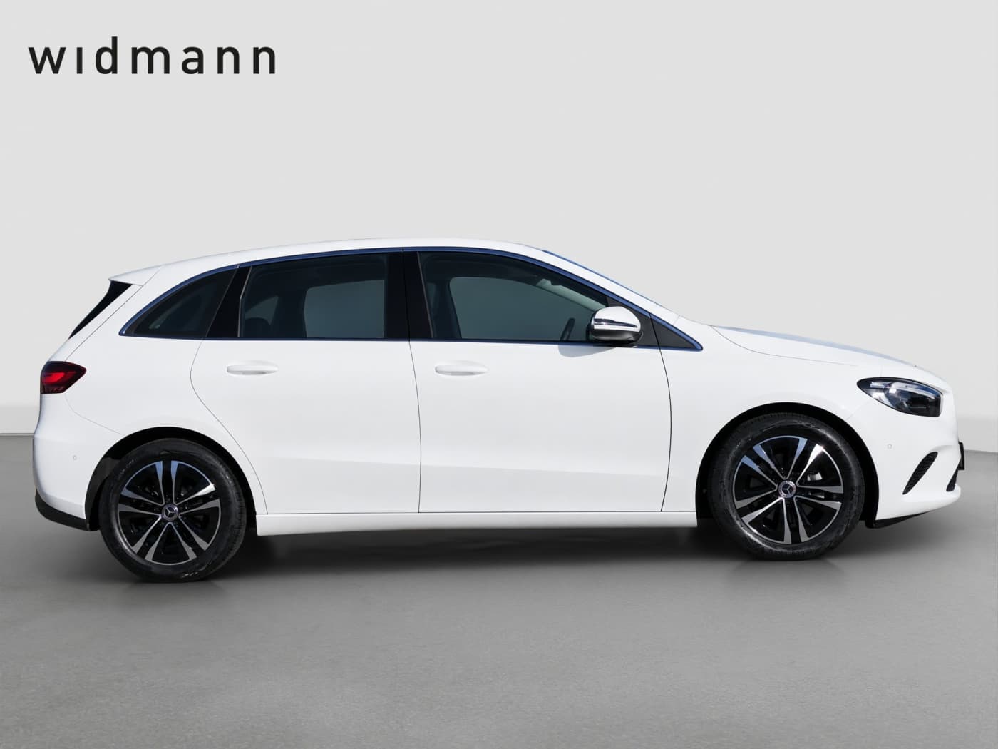 Mercedes-Benz B 180 Bild 6