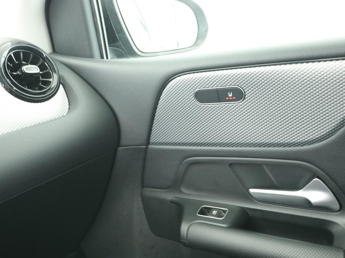 Mercedes-Benz B 250 e Bild 16