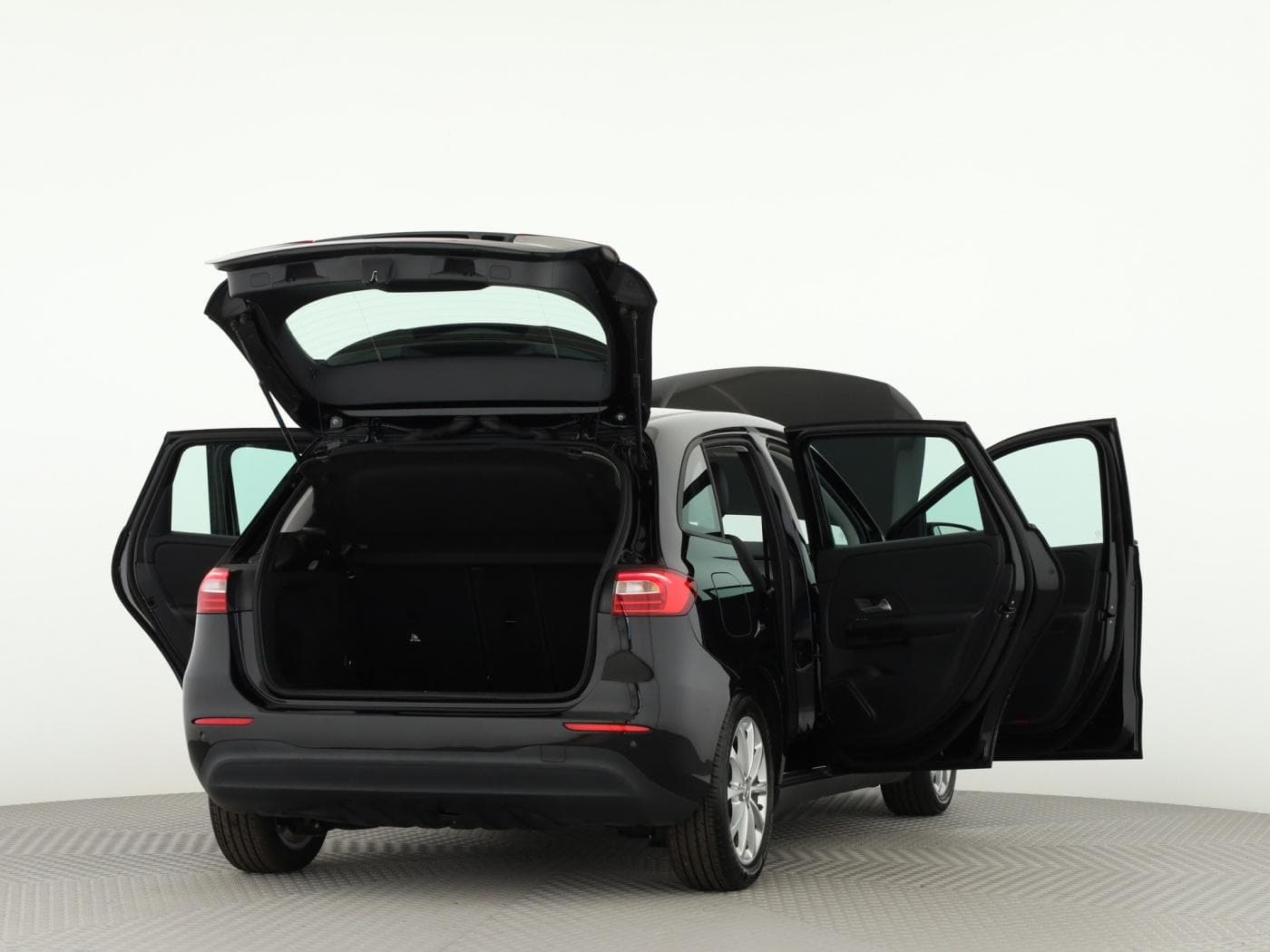 Mercedes-Benz B 250 e Bild 9