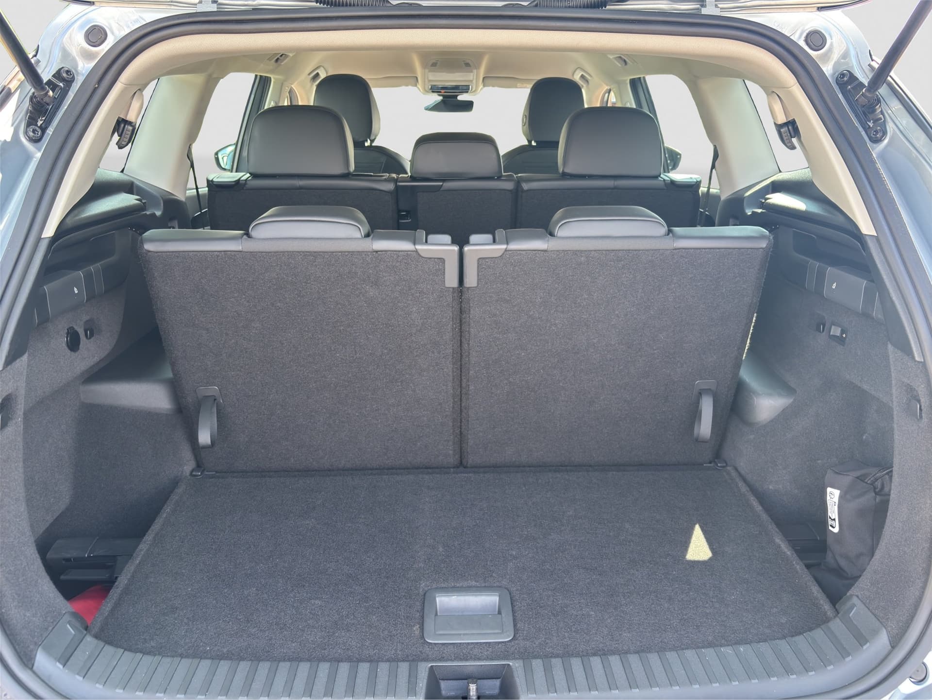 Volkswagen Tayron Life 2.0 TDI 193PS DSG AHK NAVI KAMERA Bild 15
