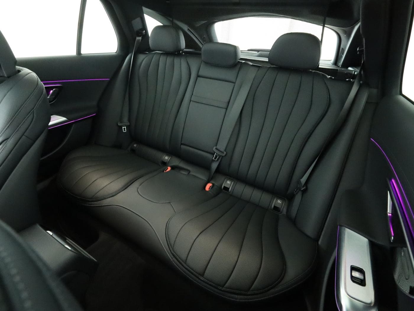 Mercedes-Benz E 450 4MATIC T-Modell Bild 18