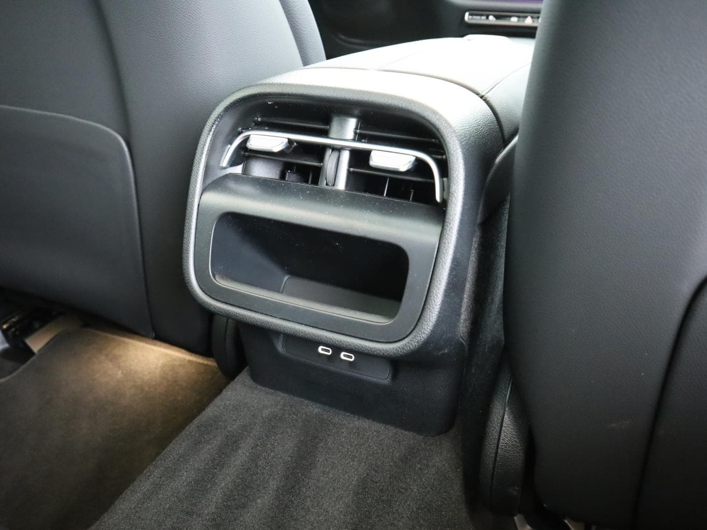 Mercedes-Benz E 450 4MATIC T-Modell Bild 24