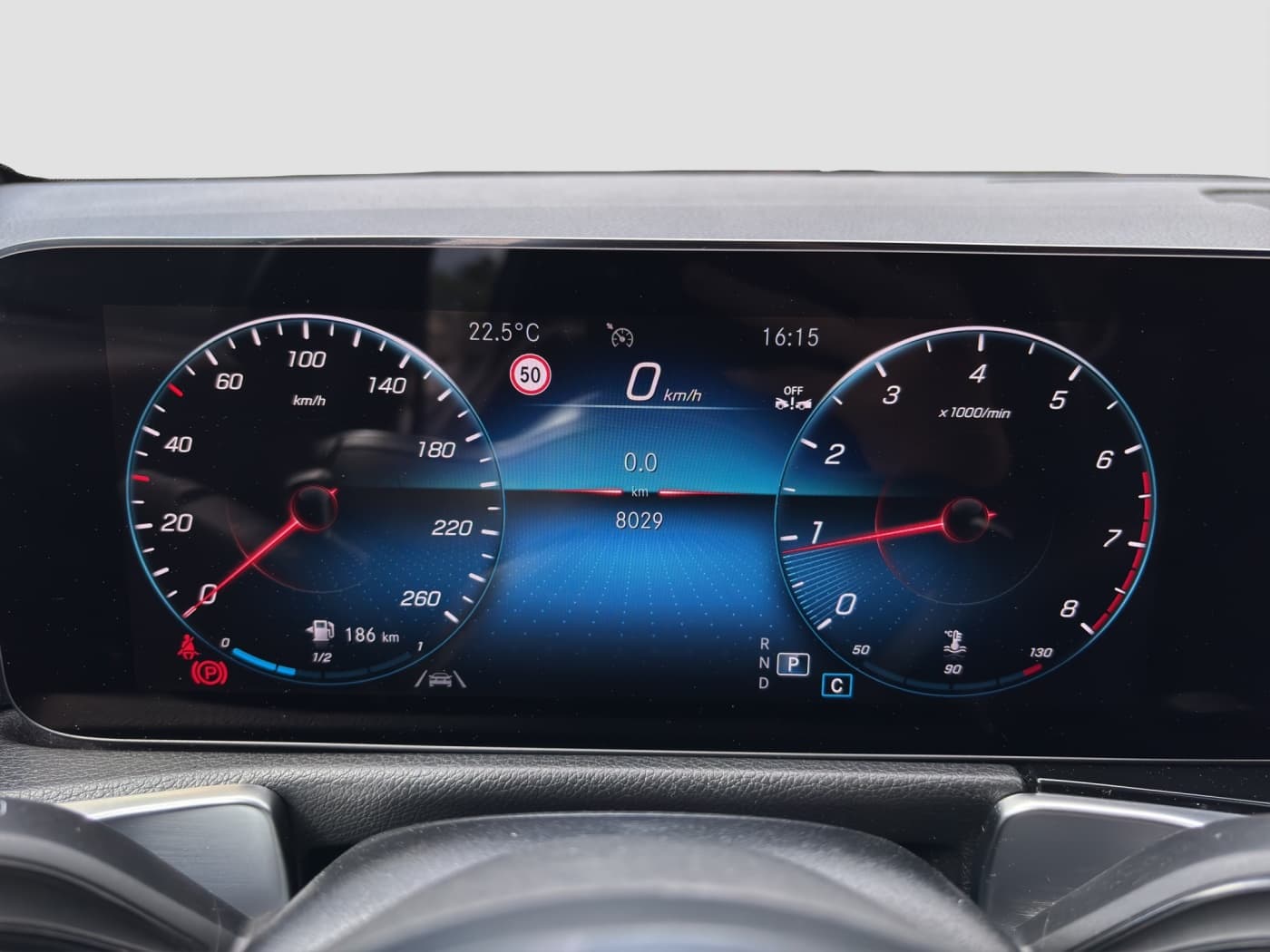 Mercedes-Benz GLB 250 4M Bild 11