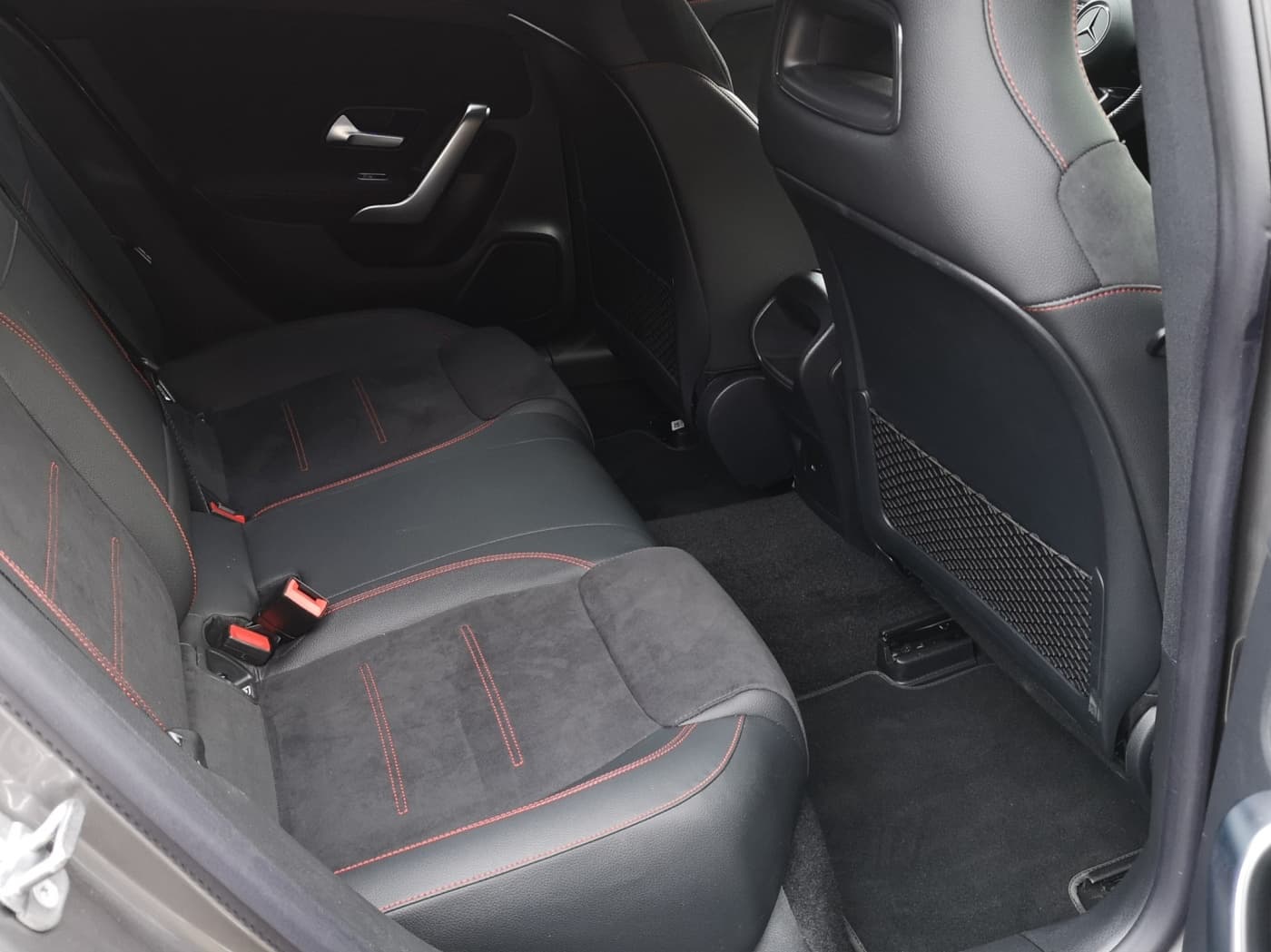 Mercedes-Benz CLA 200 SB Bild 16