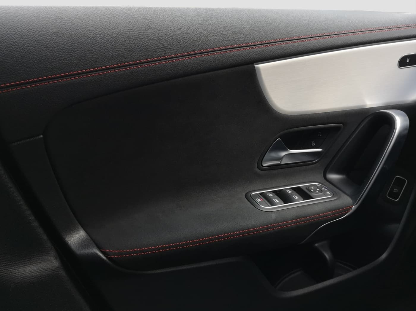 Mercedes-Benz CLA 200 SB Bild 17