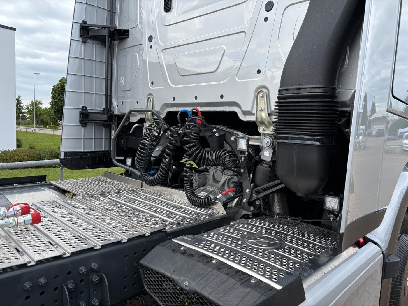 Daimler Truck Actros 1848 LS Schubbodenhydraulik Bild 8