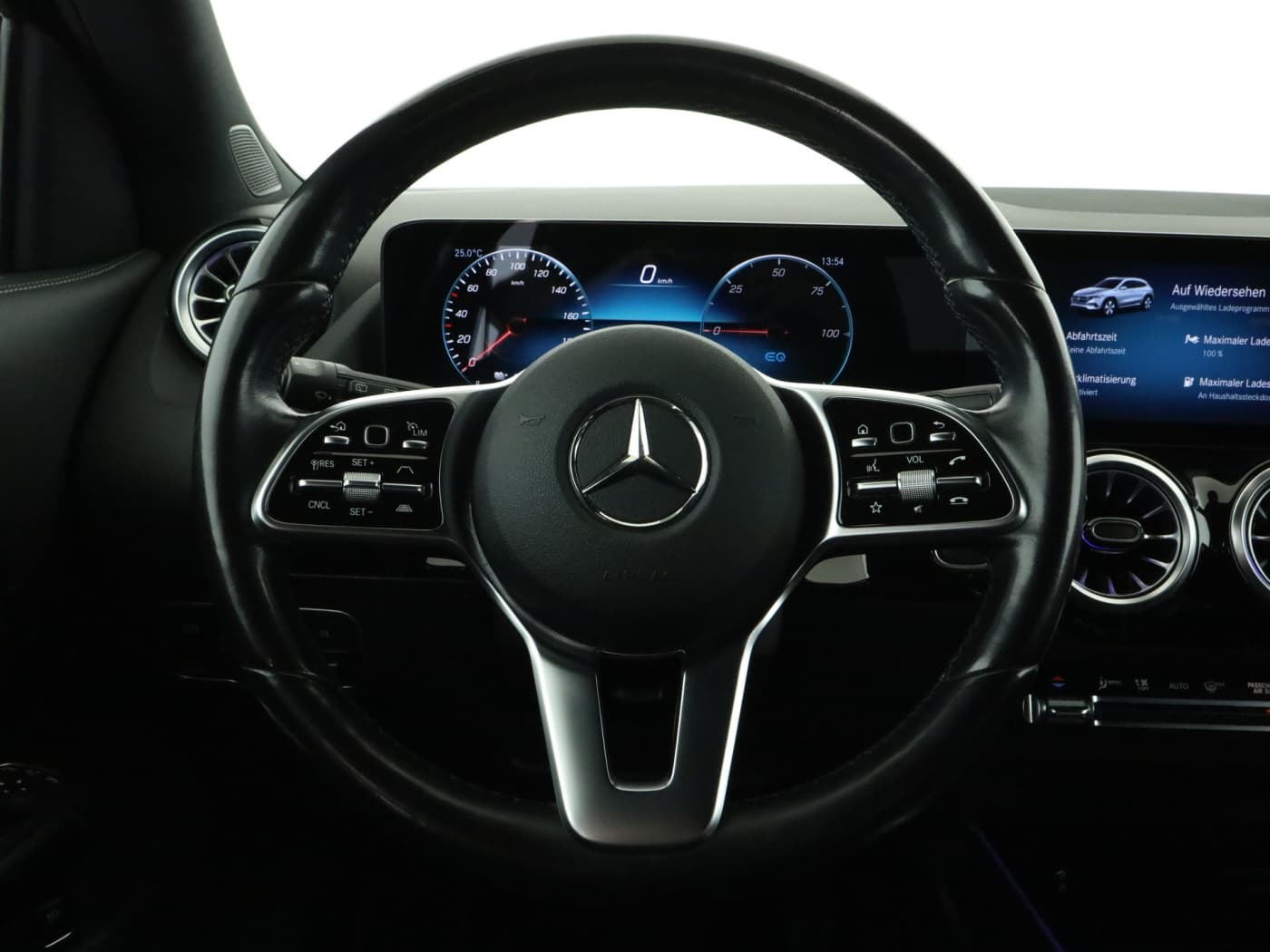 Mercedes-Benz EQA 250 Bild 11