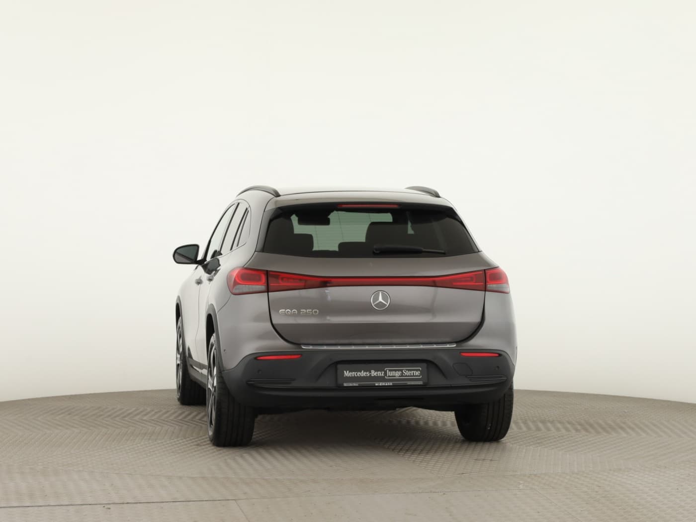 Mercedes-Benz EQA 250 Bild 4