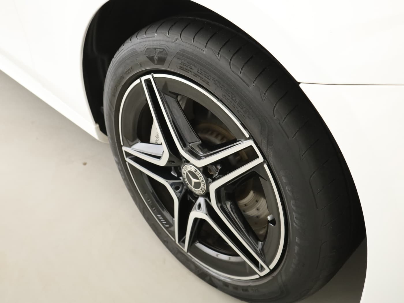 Mercedes-Benz E 300 de T Bild 22