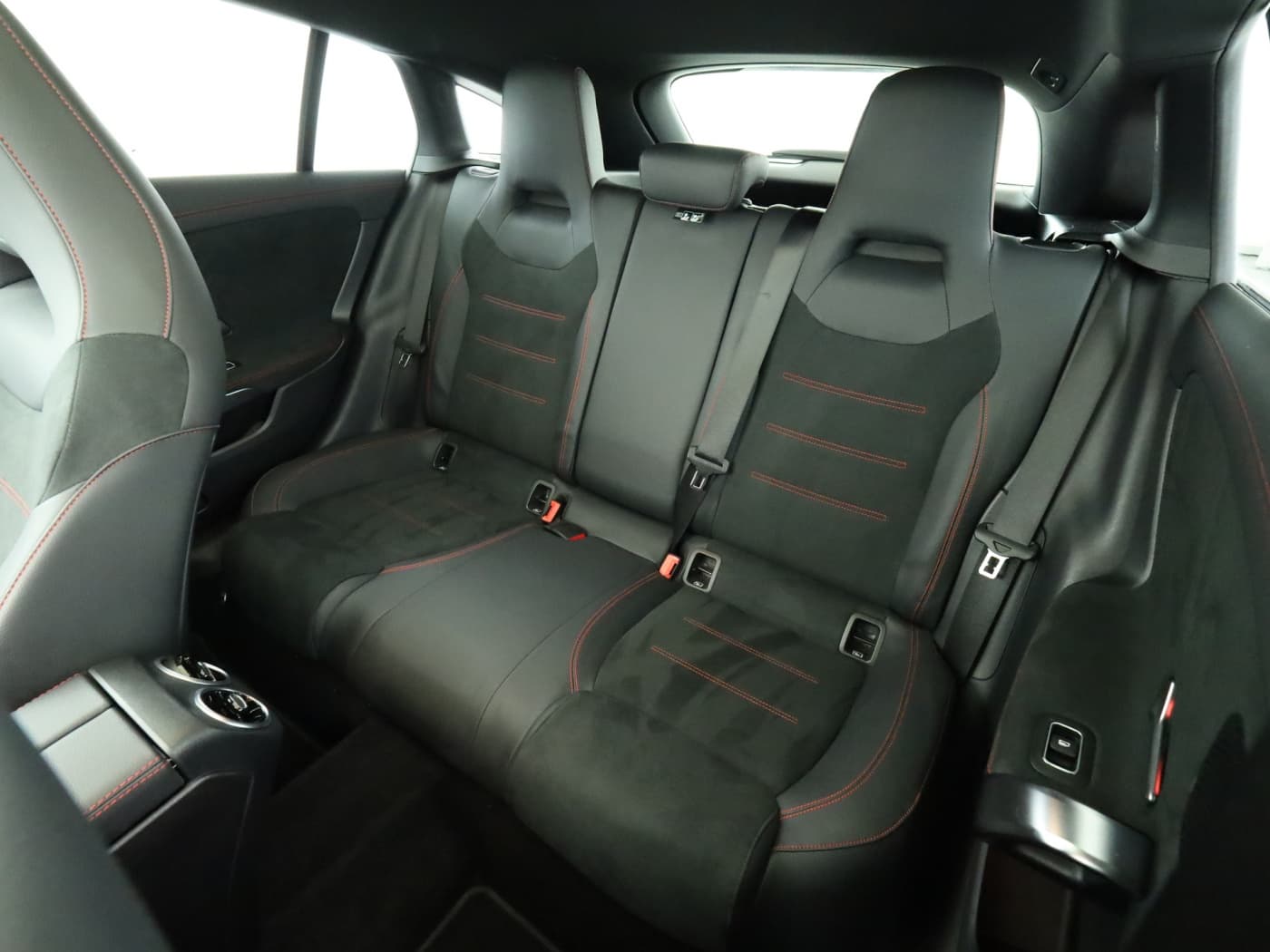 Mercedes-Benz CLA 35 AMG 4M SB Bild 18