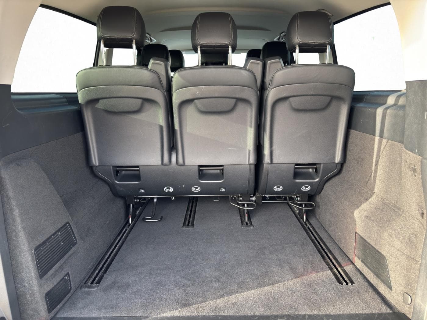 Mercedes-Benz V 300 d AVANTGARDE XL Bild 18