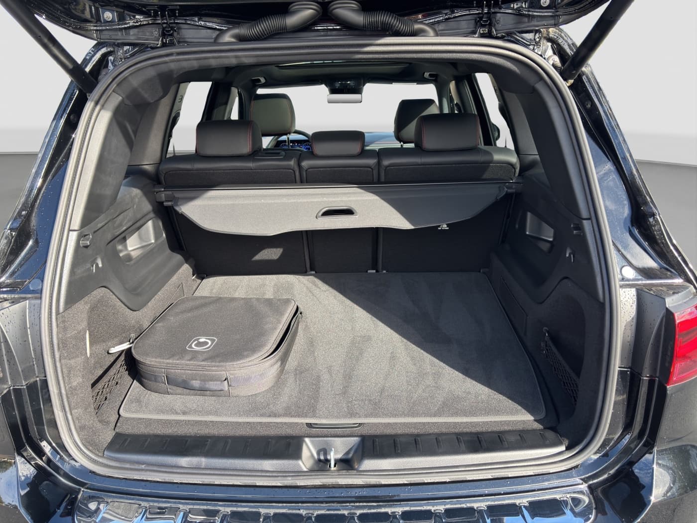 Mercedes-Benz EQB 250+ Bild 16