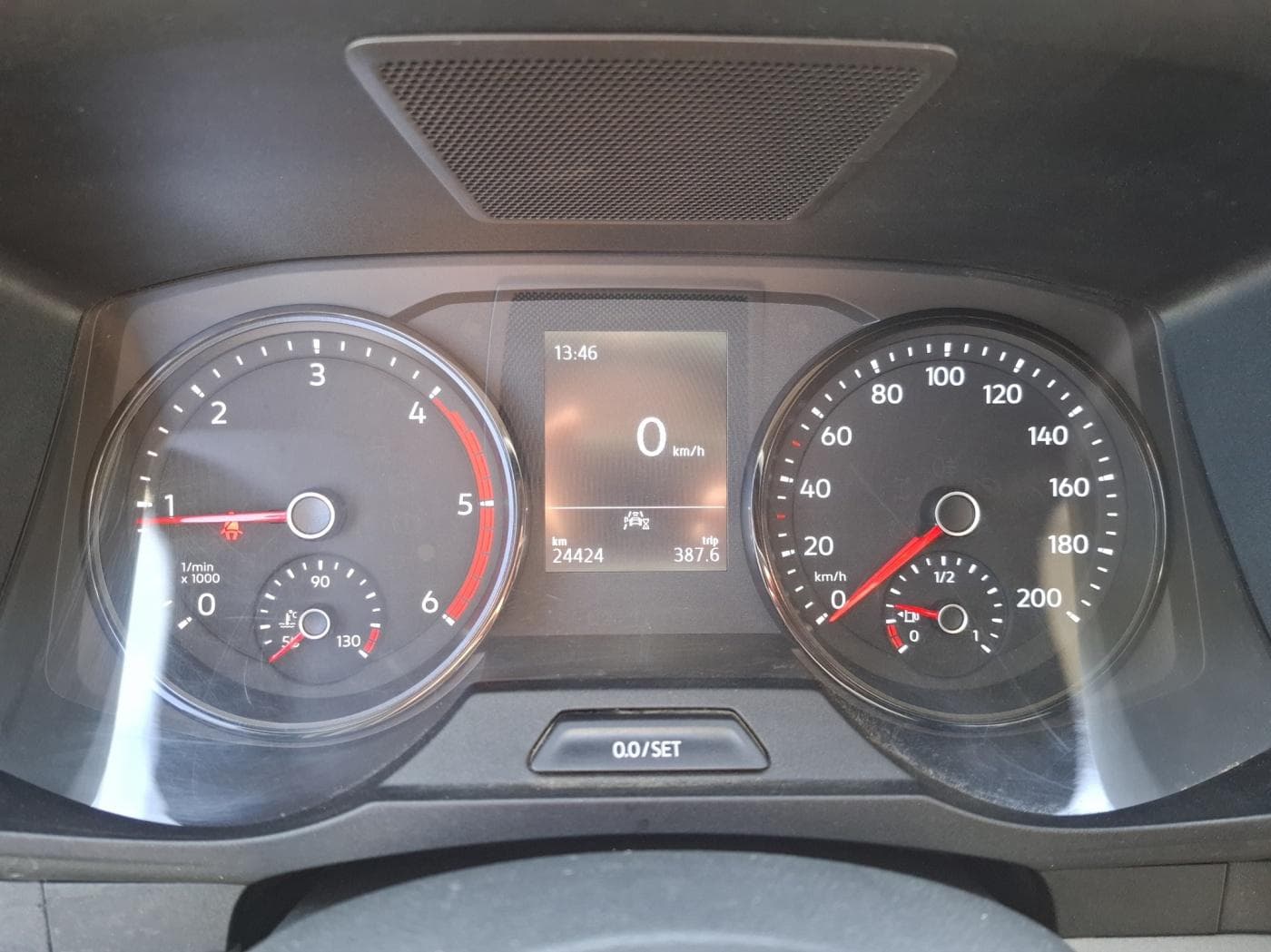 Volkswagen Crafter Kasten 35 mittellang Hochdach FWD TDI Bild 11