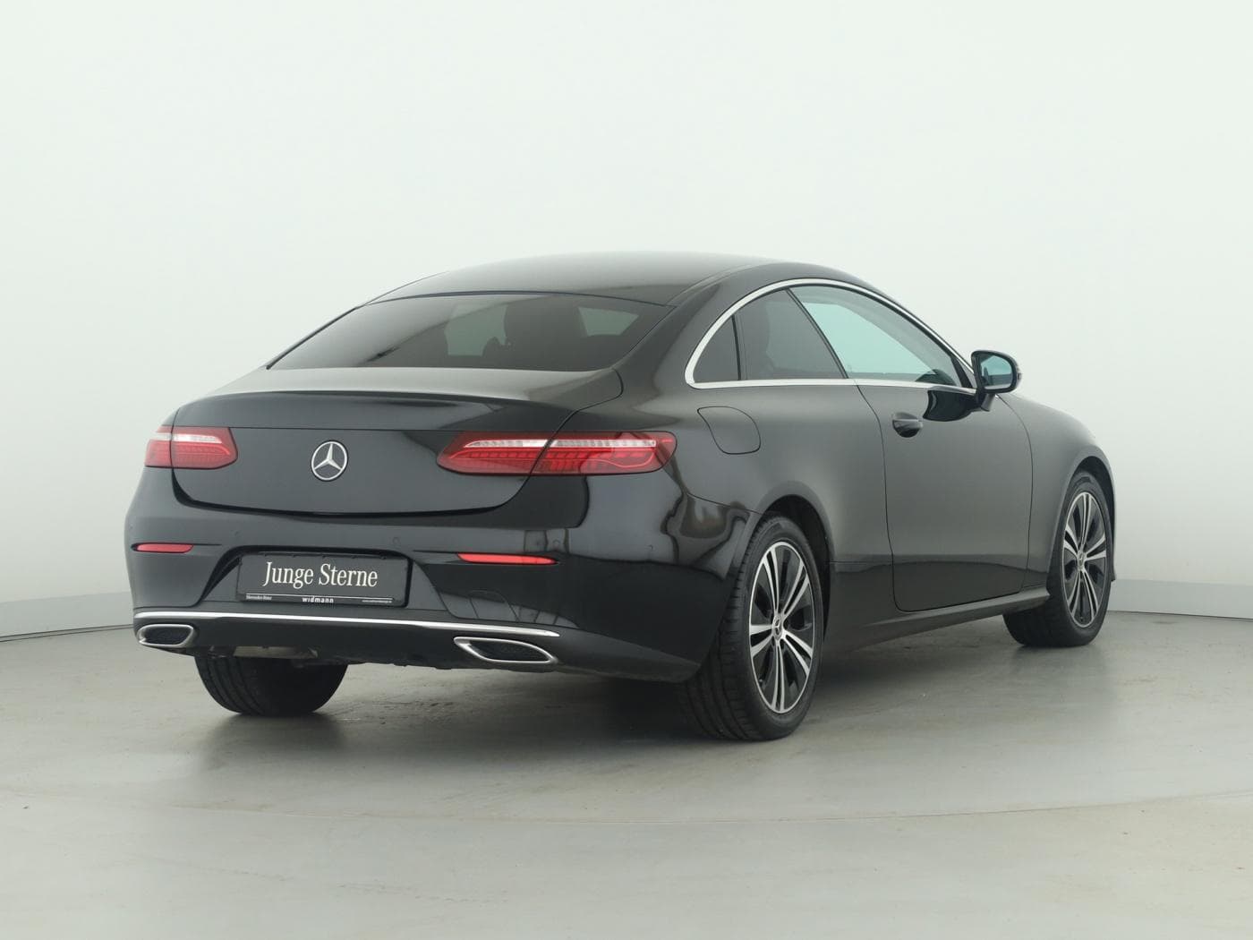 Mercedes-Benz E 400 d 4M Coupe Bild 2