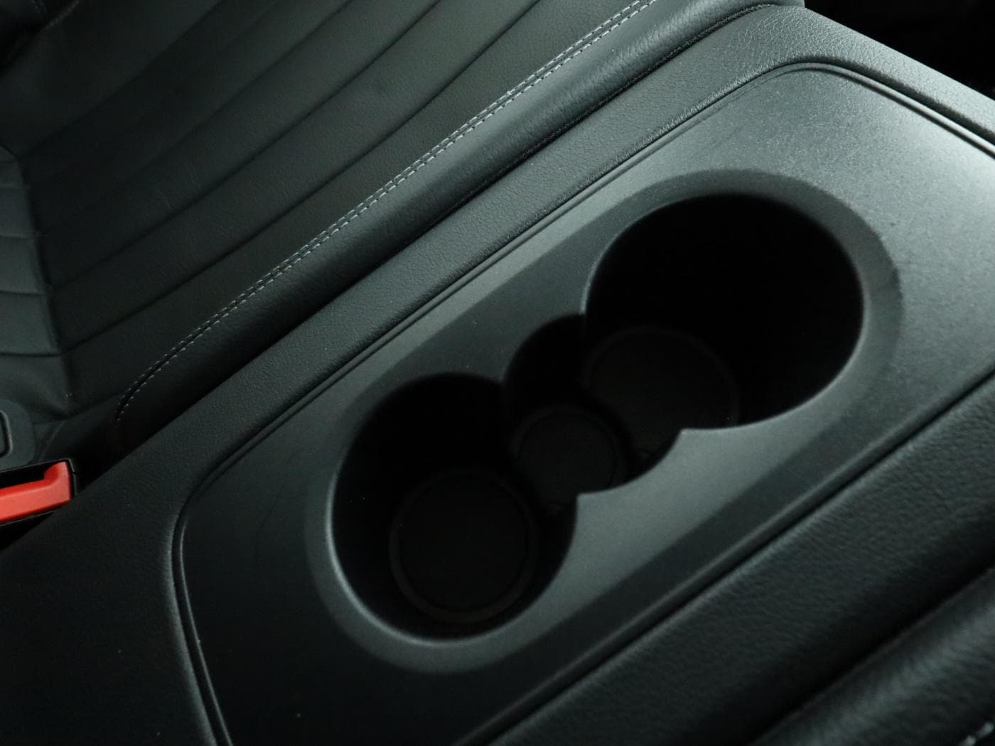 Mercedes-Benz E 400 d 4M Coupe Bild 24