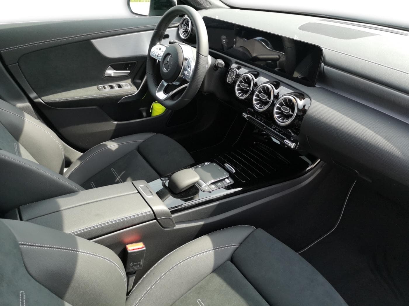 Mercedes-Benz CLA 200 d SB Bild 9