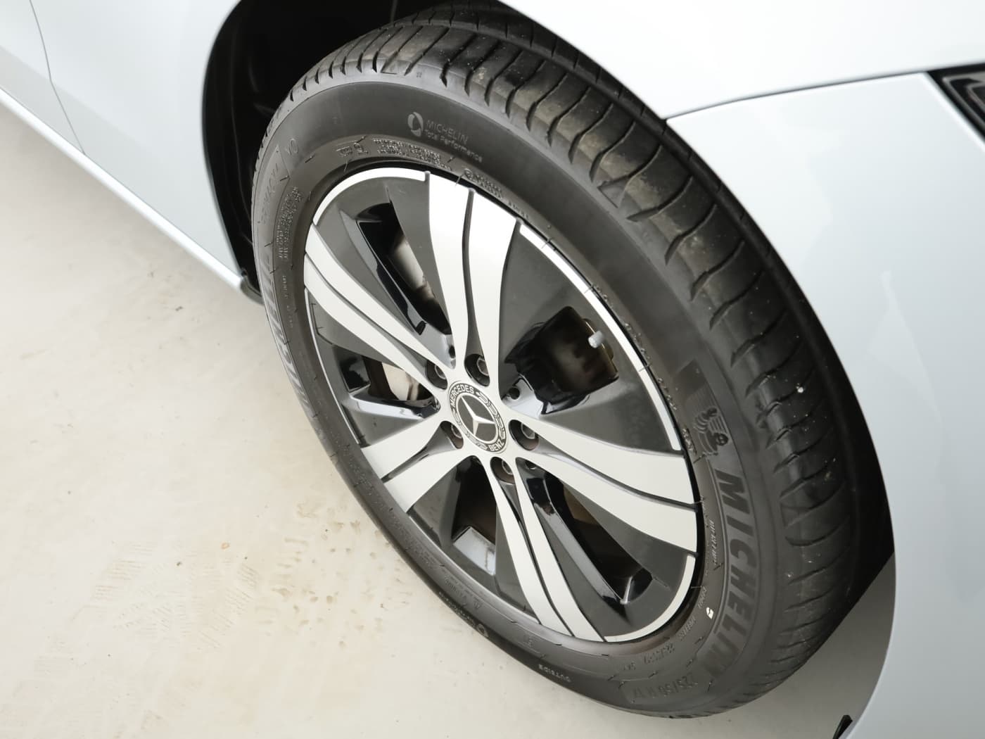 Mercedes-Benz C 300 e T Bild 21