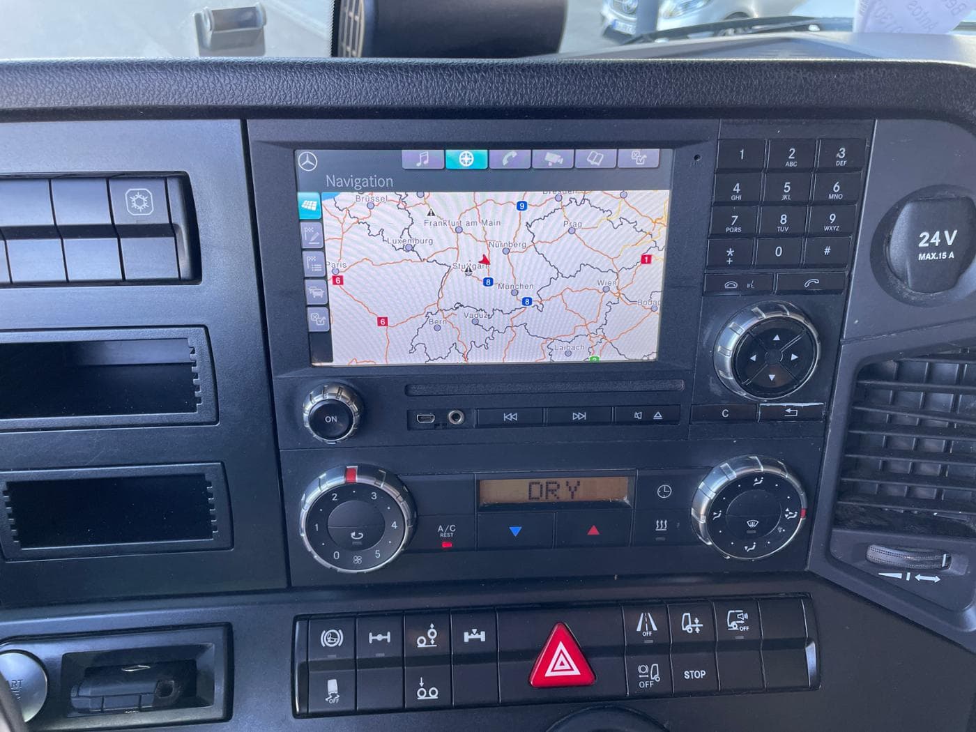 Mercedes-Benz Antos 2545 L 6X2 Bild 18