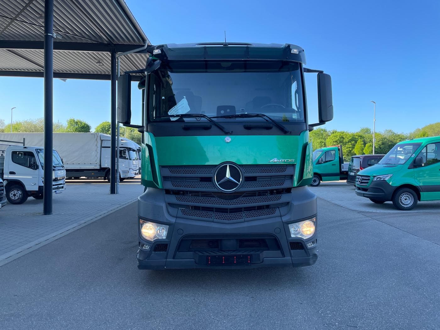 Mercedes-Benz Antos 2545 L 6X2 Bild 2