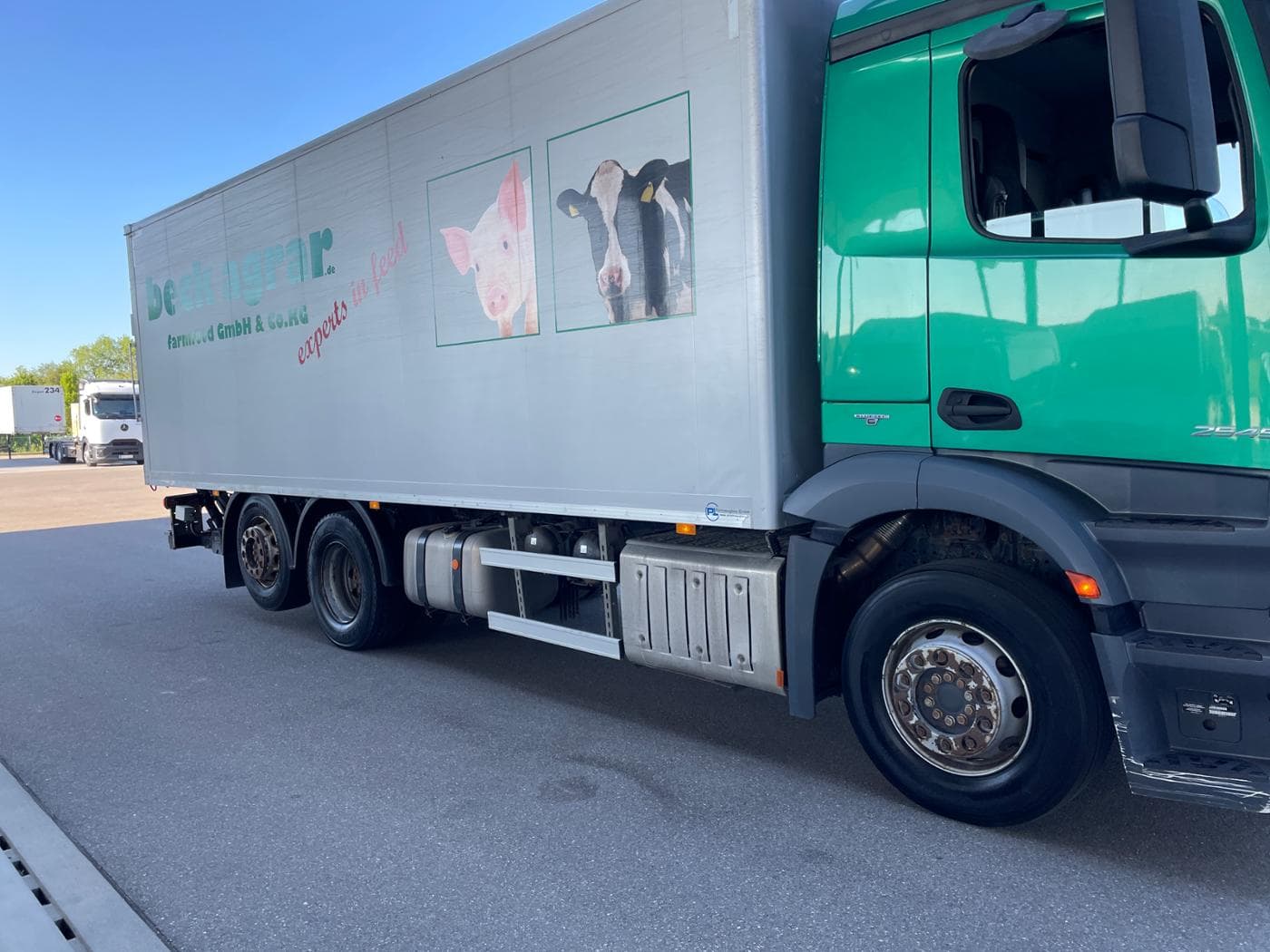 Mercedes-Benz Antos 2545 L 6X2 Bild 6