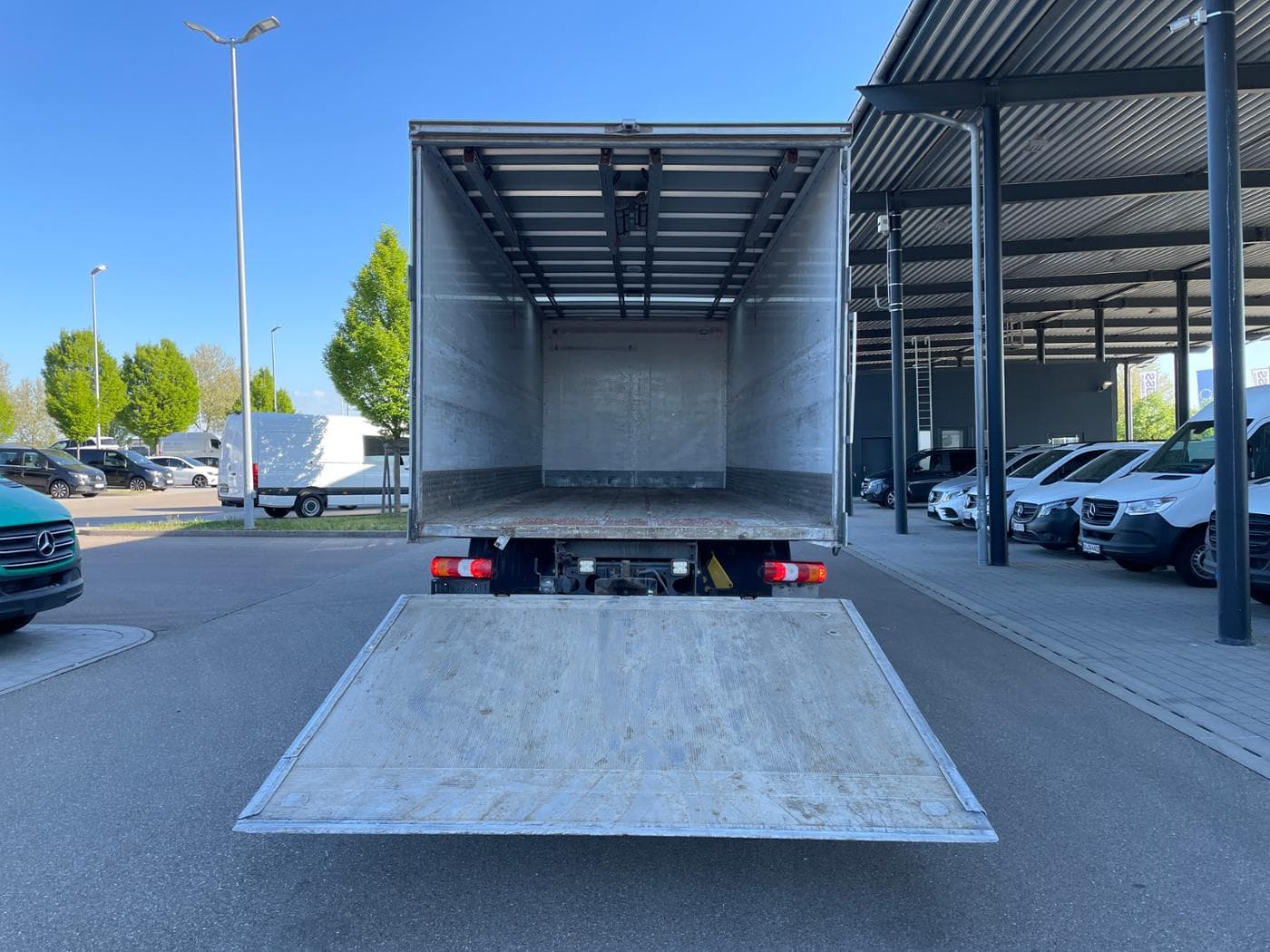 Mercedes-Benz Antos 2545 L 6X2 Bild 9