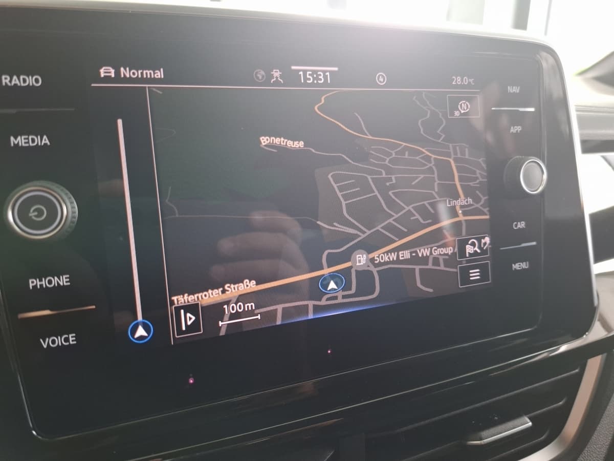 Volkswagen T-Roc R-Line 1.5 TSI 150 pS DSG AHK NAVI ACC KAMERA Bild 21