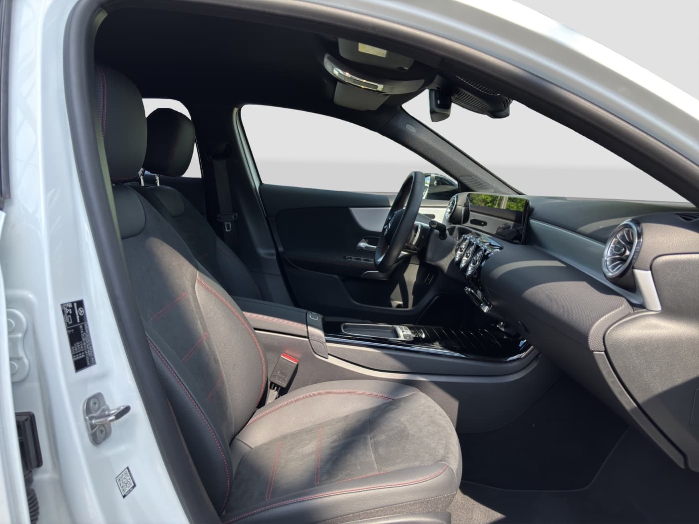 Mercedes-Benz A 200 Lim Bild 15