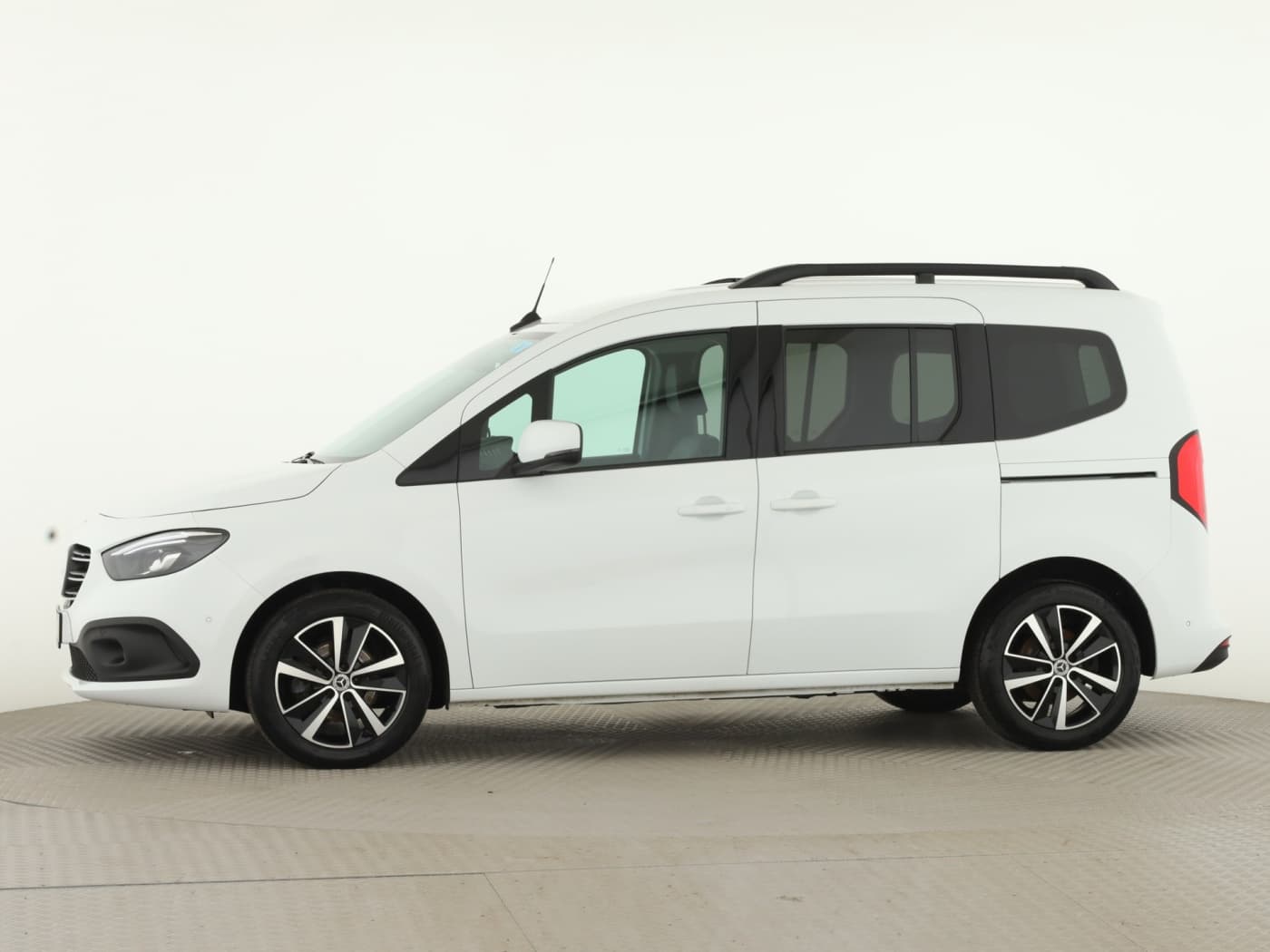 Mercedes-Benz T 180 d PROGRESSIVE Standard Bild 7