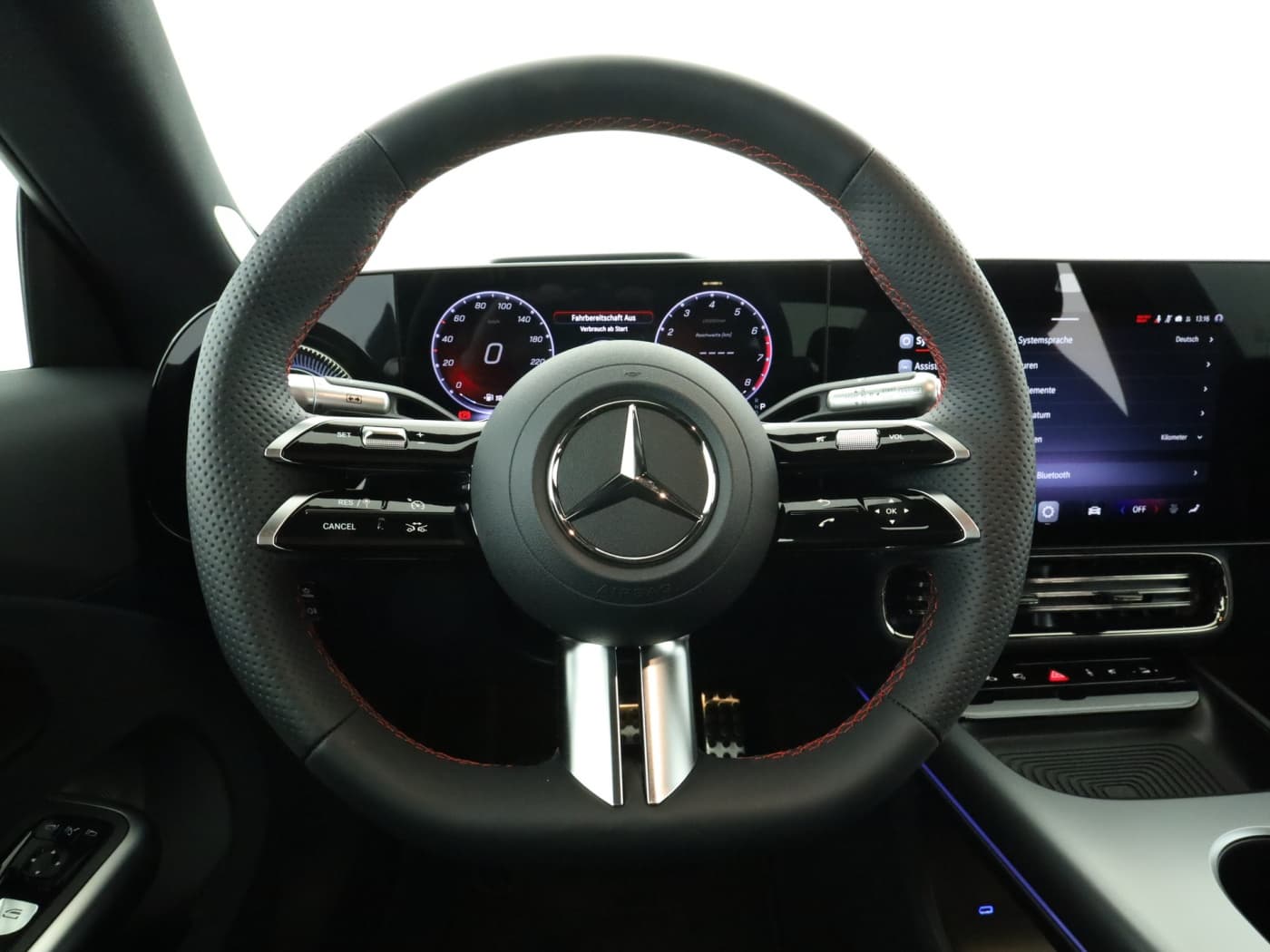 Mercedes-Benz CLA 220 4MATIC Bild 11