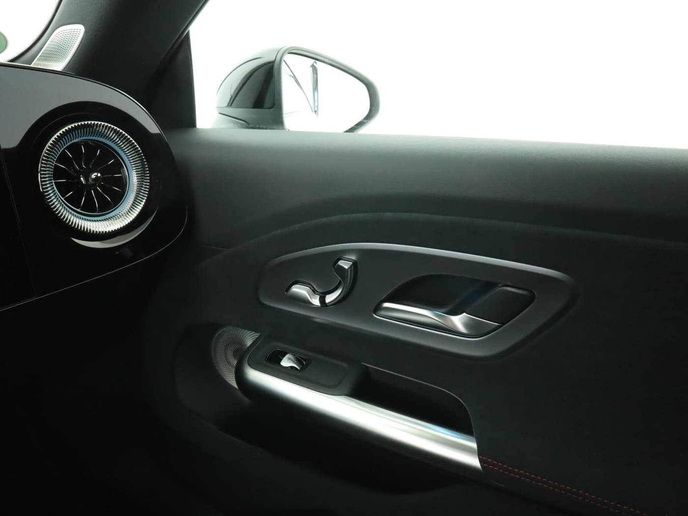 Mercedes-Benz CLA 220 4MATIC Bild 16