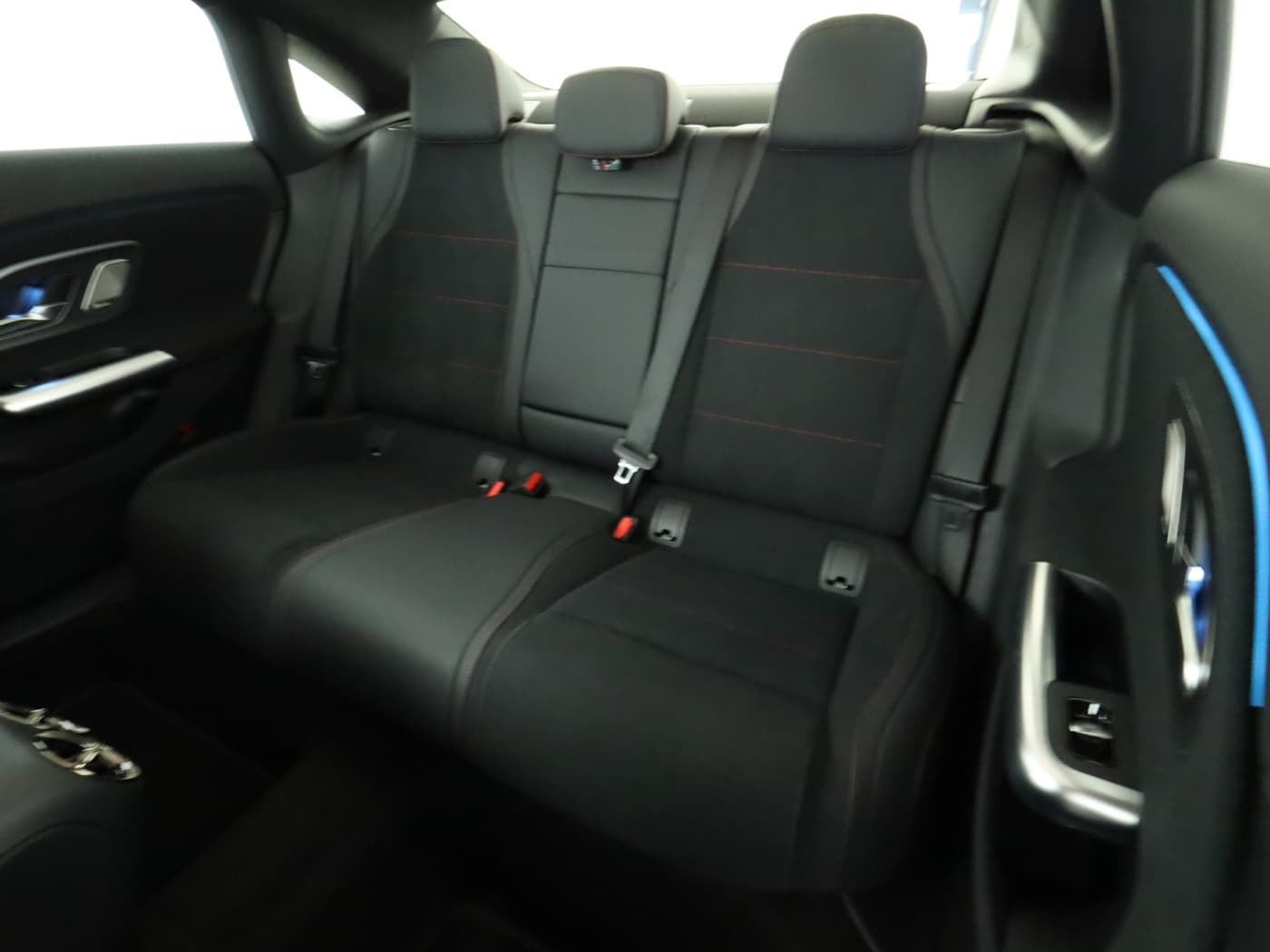 Mercedes-Benz CLA 220 4MATIC Bild 18